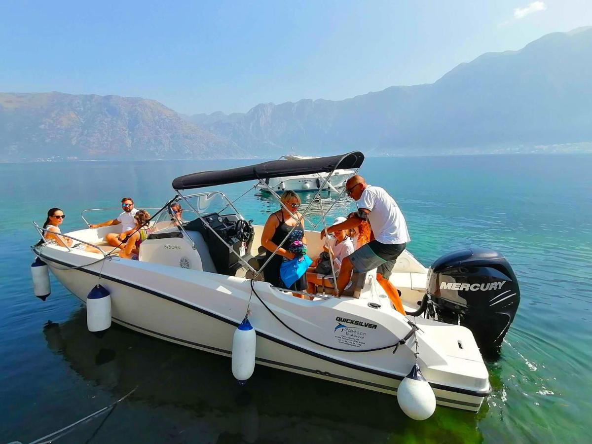 Bay Of Kotor View Apartment With Pool Прчань Экстерьер фото